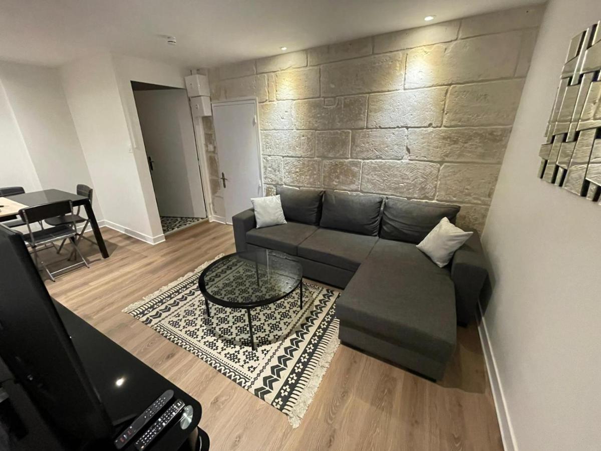 Le Black & White, Hyper Centre - Paisible- Wifi Hd- Netflix- Proche Gare -Ideal Couple Et Business Niort Exterior photo